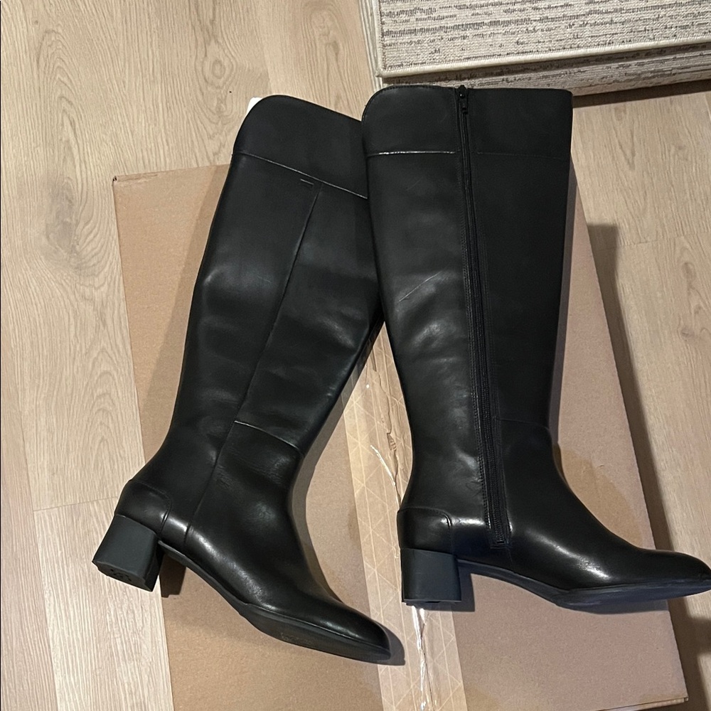 Camper Black Knee-High Women's Boots - Sleek Leather Design